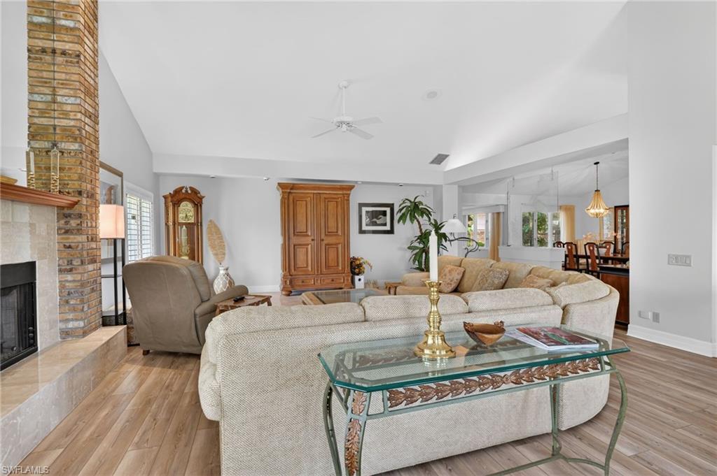 16031 Forest Oaks DR photo 6