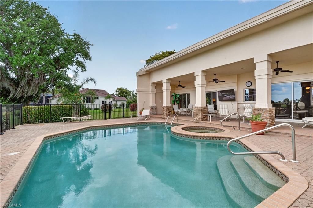 16031 Forest Oaks DR photo 35