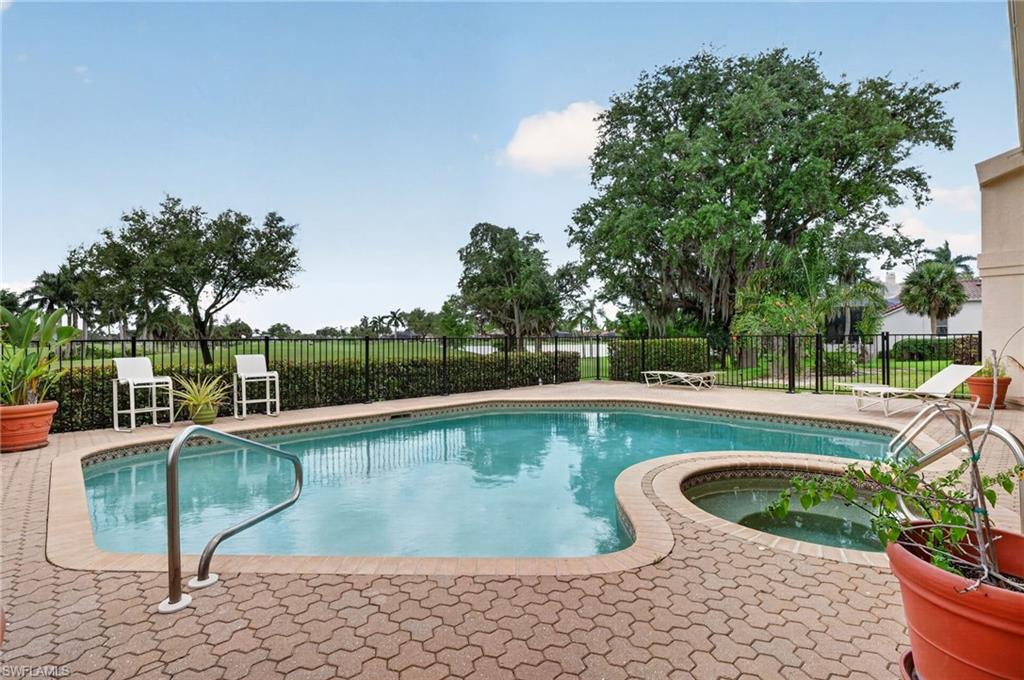 16031 Forest Oaks DR photo 34
