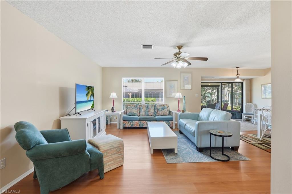 4289 Island CIR 1