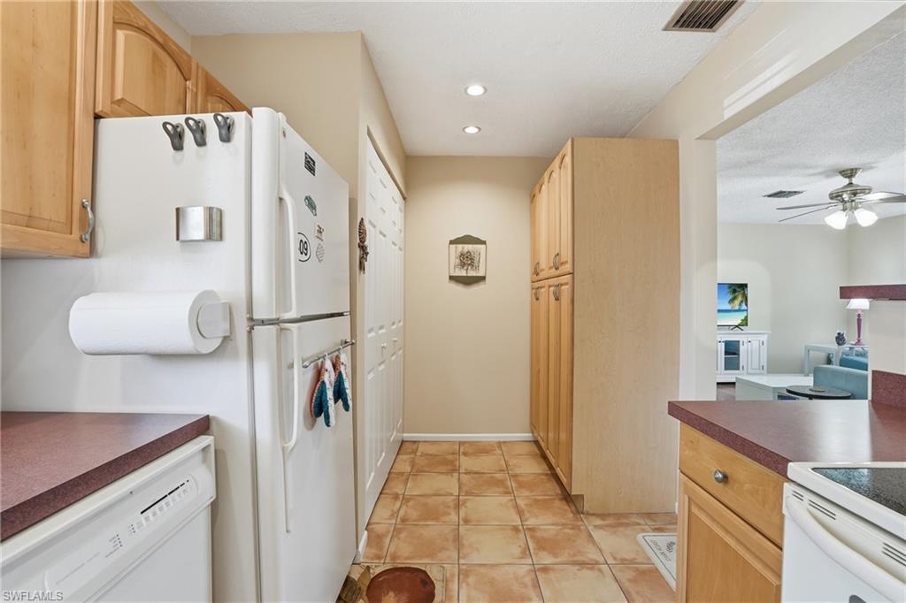 4289 Island CIR 1 photo 17