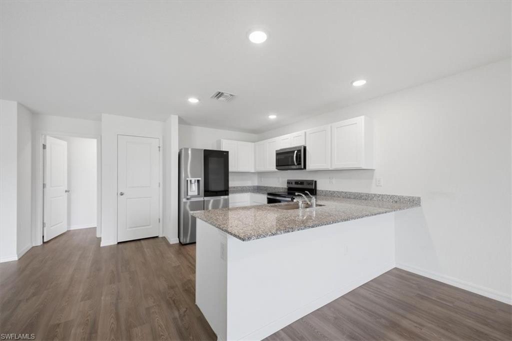 1144 Ebert ST E photo 12