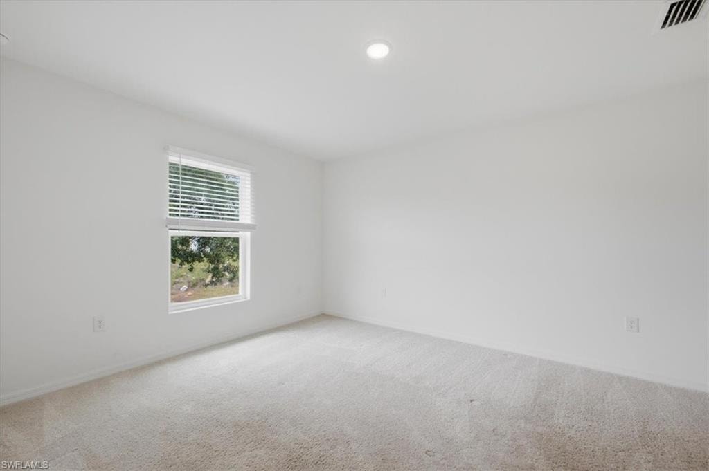 1144 Ebert ST E photo 18