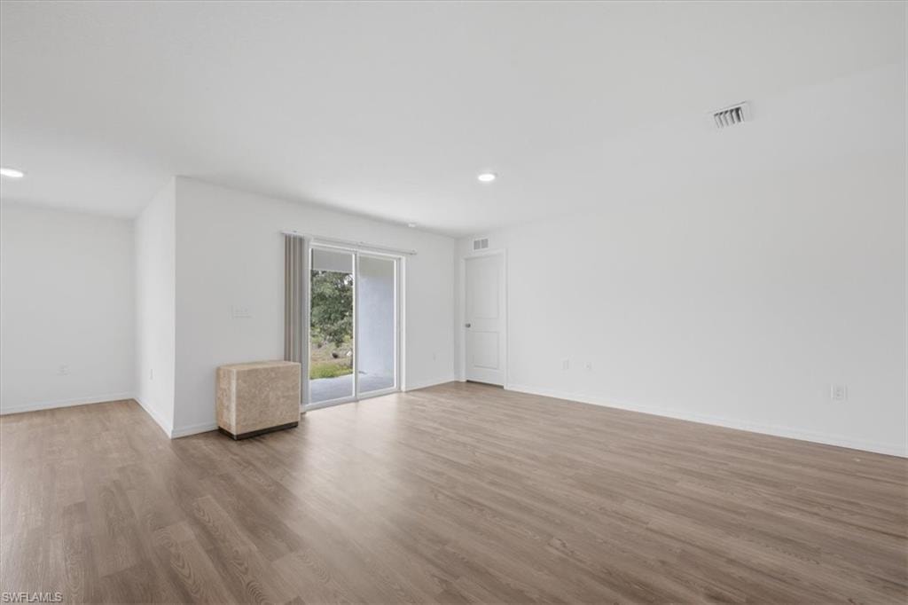 1144 Ebert ST E photo 15