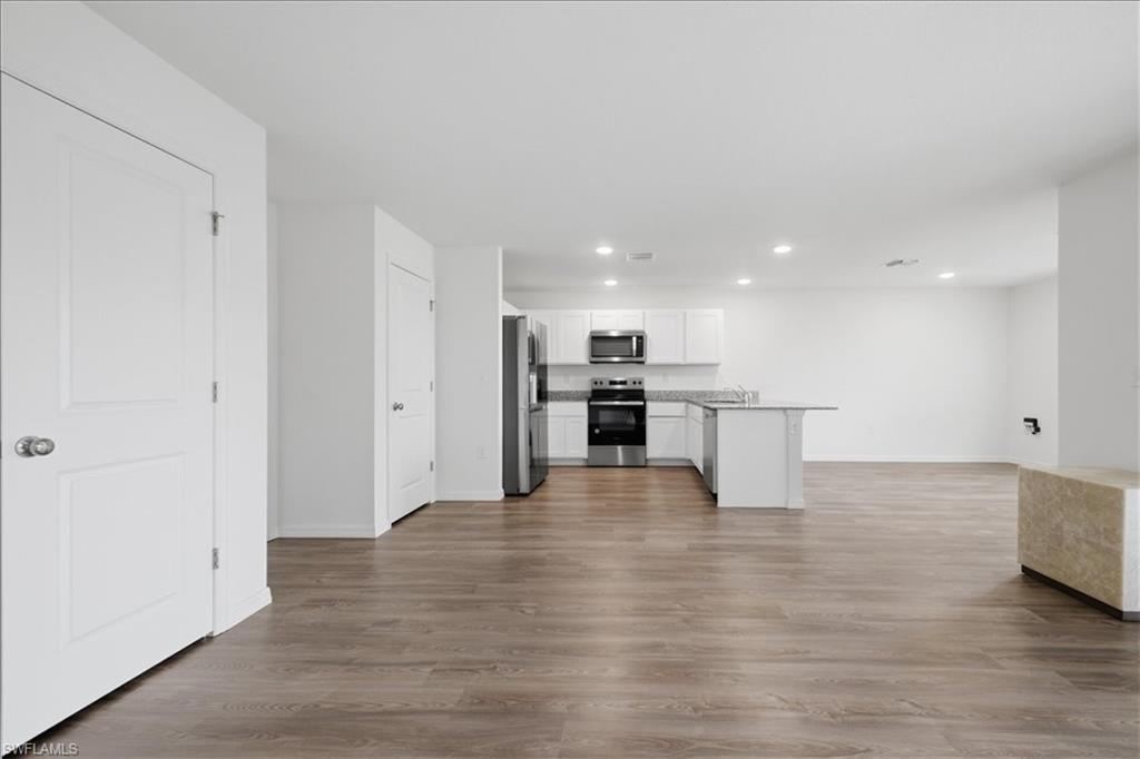 1144 Ebert ST E photo 25