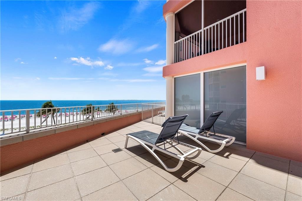 190 Estero BLVD 202