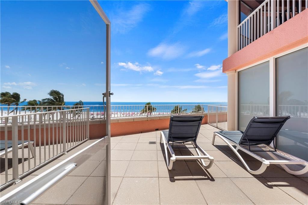 190 Estero BLVD 202