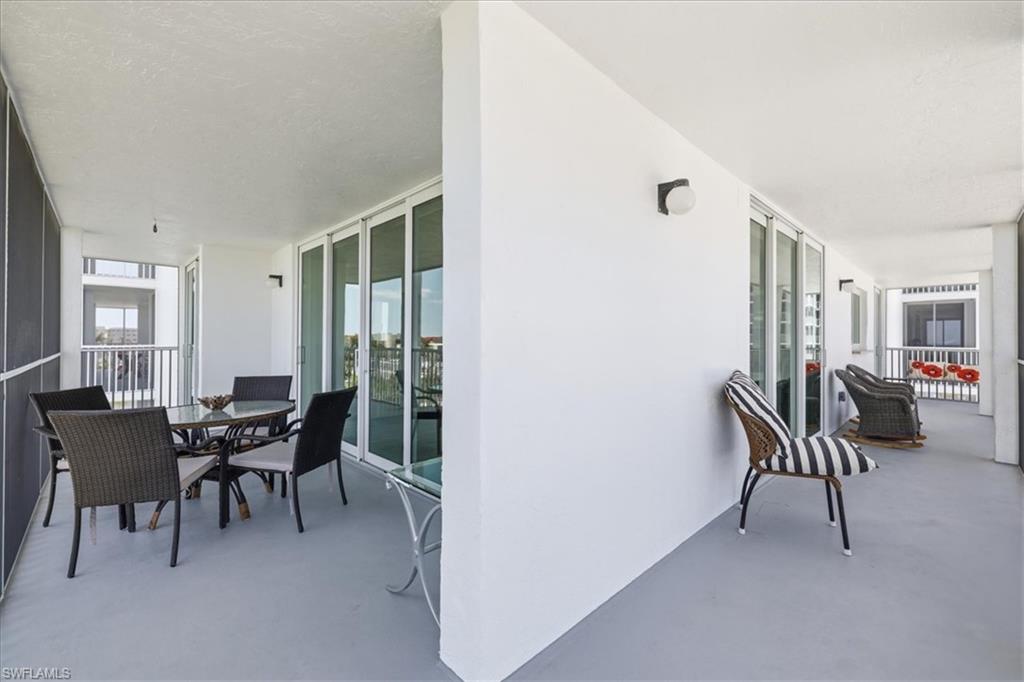 wrap around balcony