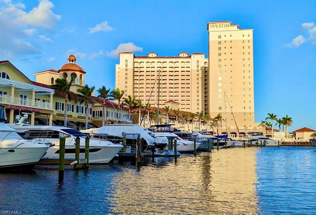 Tarpon Point Marina - shopping and fine dining
