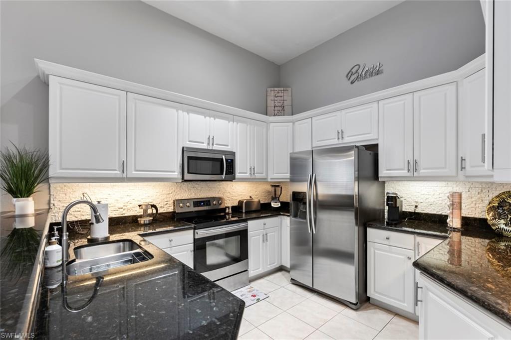 6051 Shallows WAY photo 14