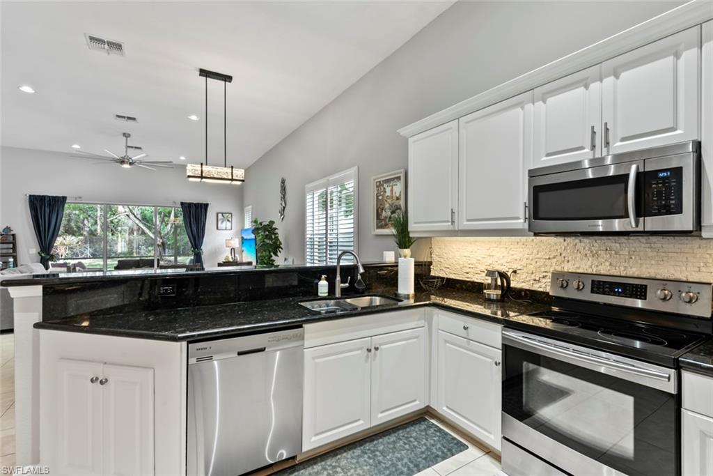 6051 Shallows WAY photo 18