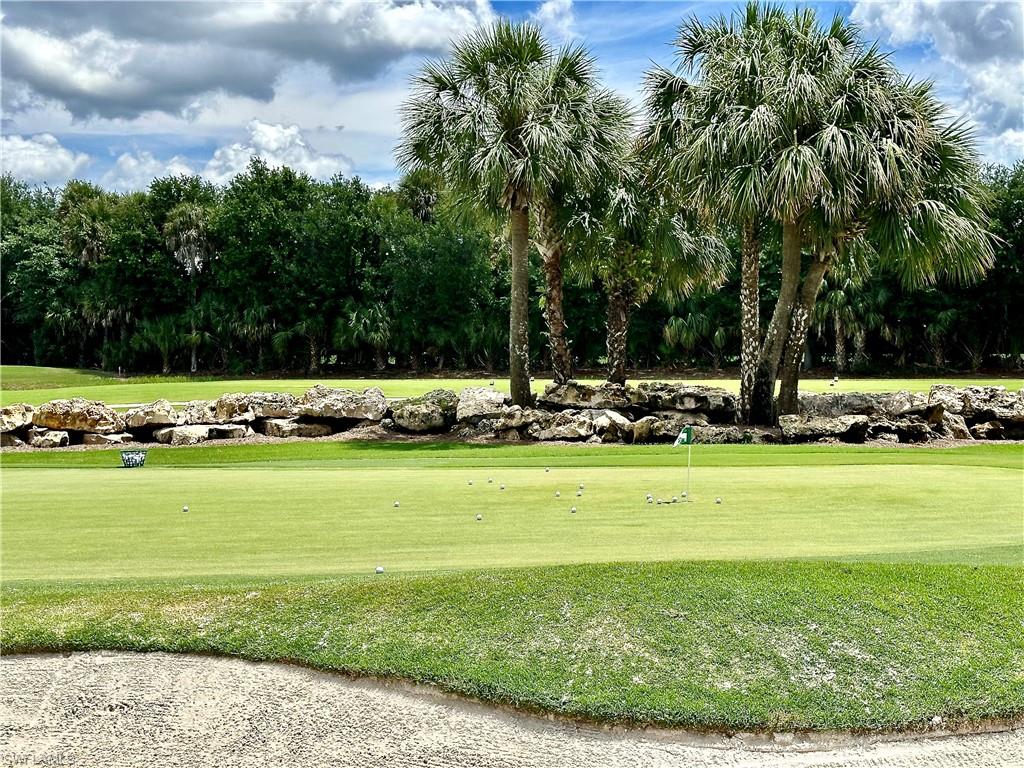 Greens to practice putting and chipping.