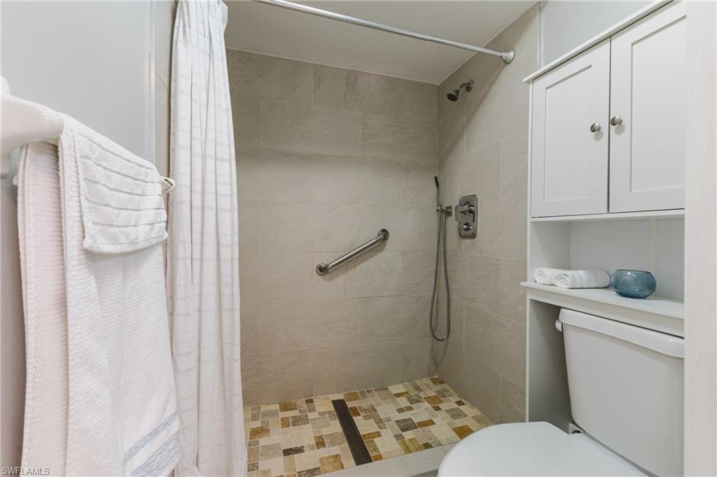 6300 Pointe BLVD 473 photo 19