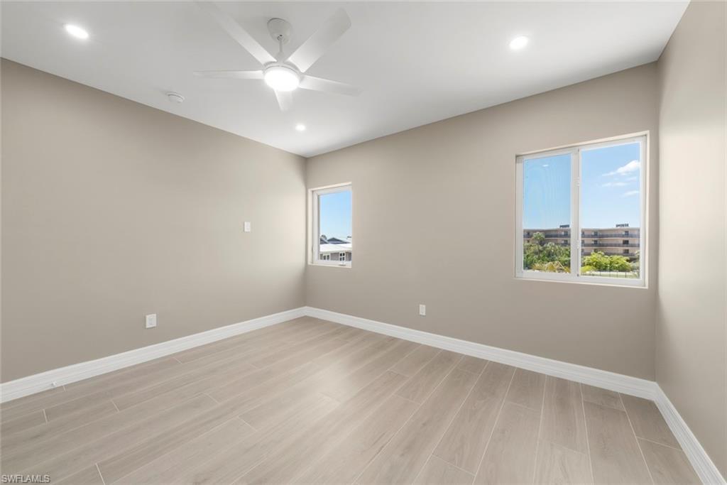 1341 Middle Gulf DR 14C photo 32