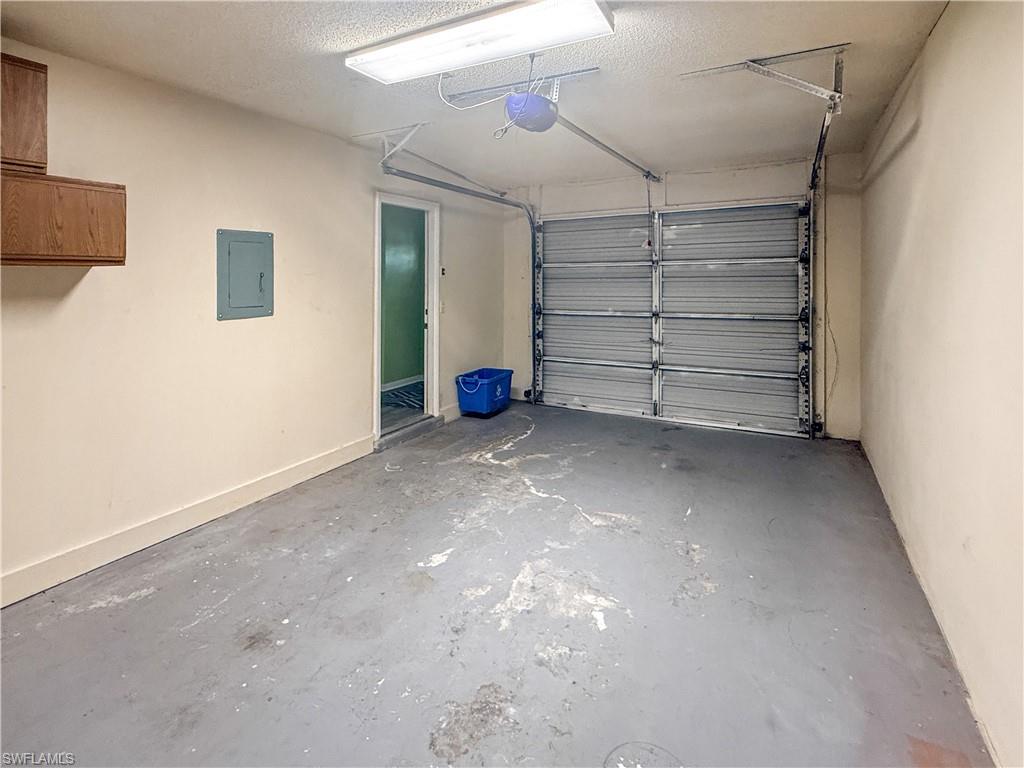 1398 Myerlee Country Club BLVD photo 7