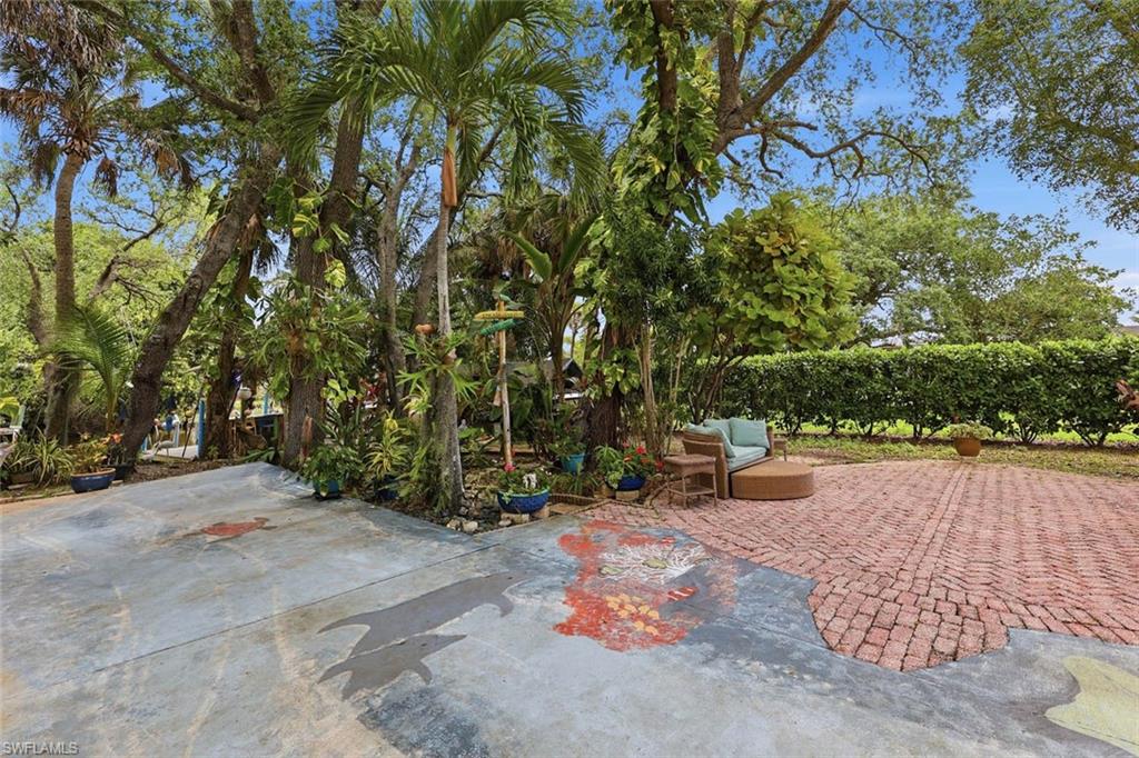 1229 Skyline DR photo 27