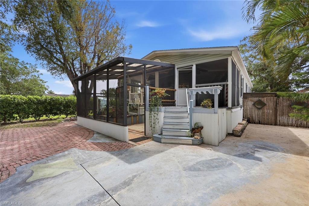 1229 Skyline DR photo 28