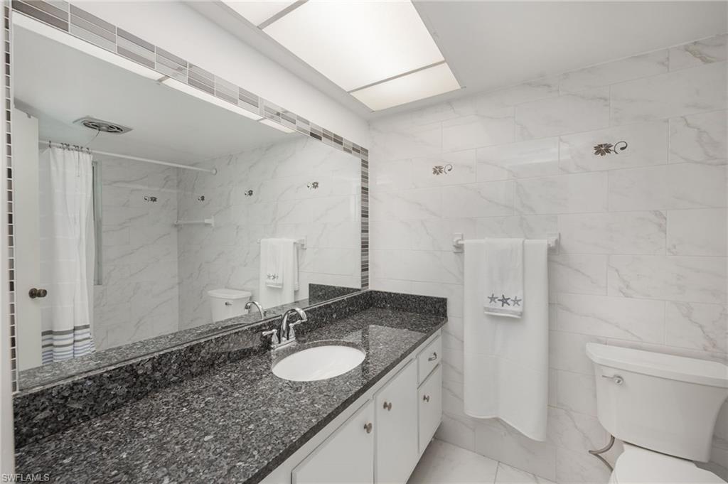 385 Palm DR 1732 photo 15