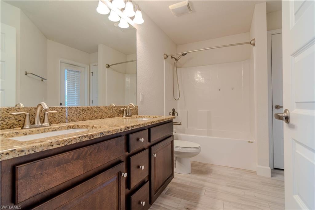1513 NE 43rd TER photo 26