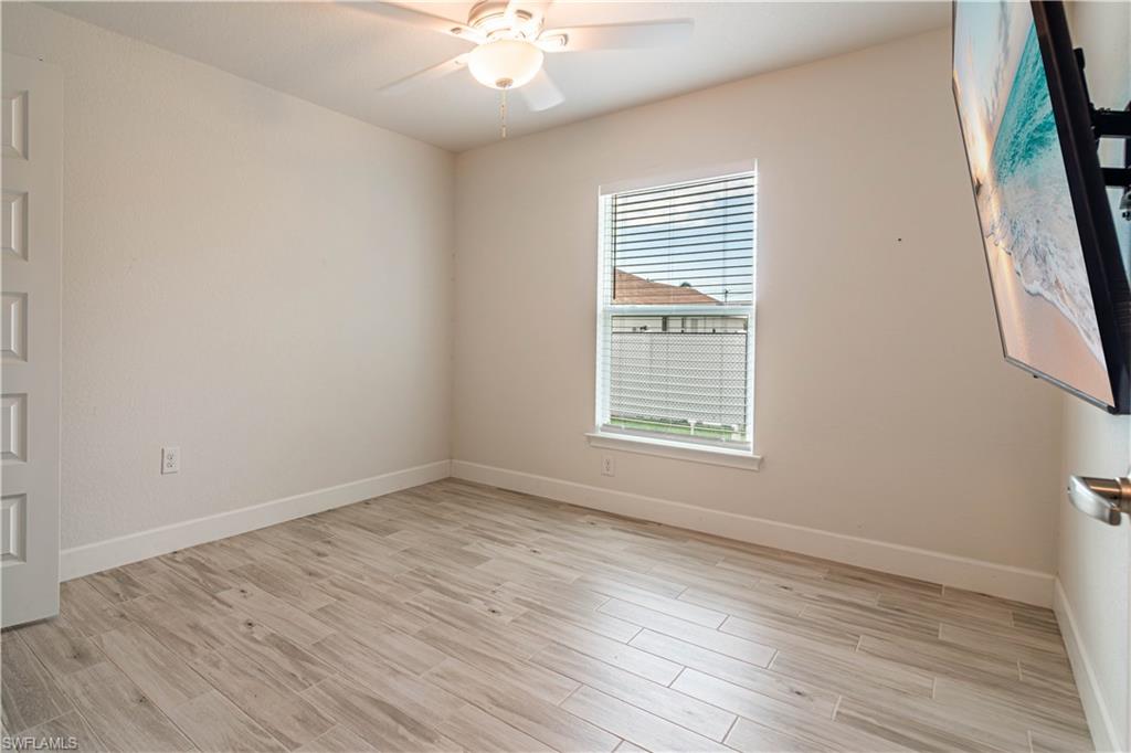 1513 NE 43rd TER photo 24