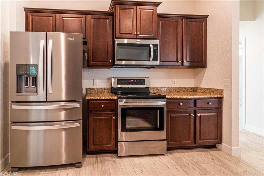 1513 NE 43rd TER photo 15