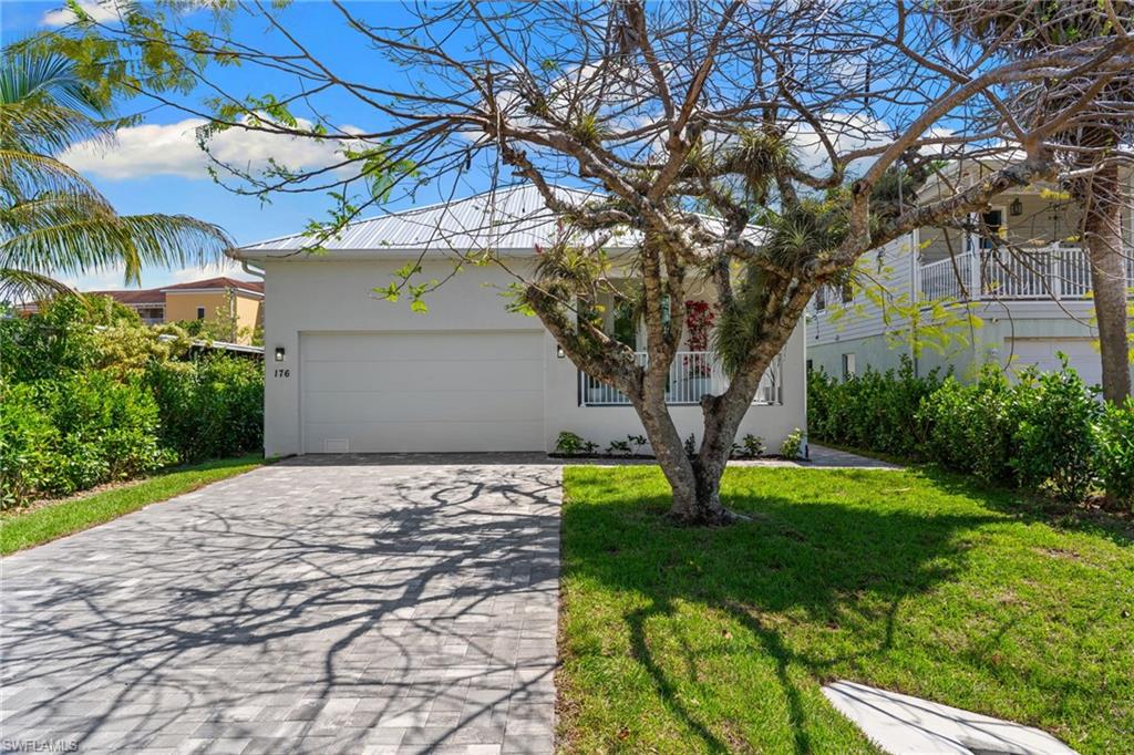 176 Jeepers DR photo 41