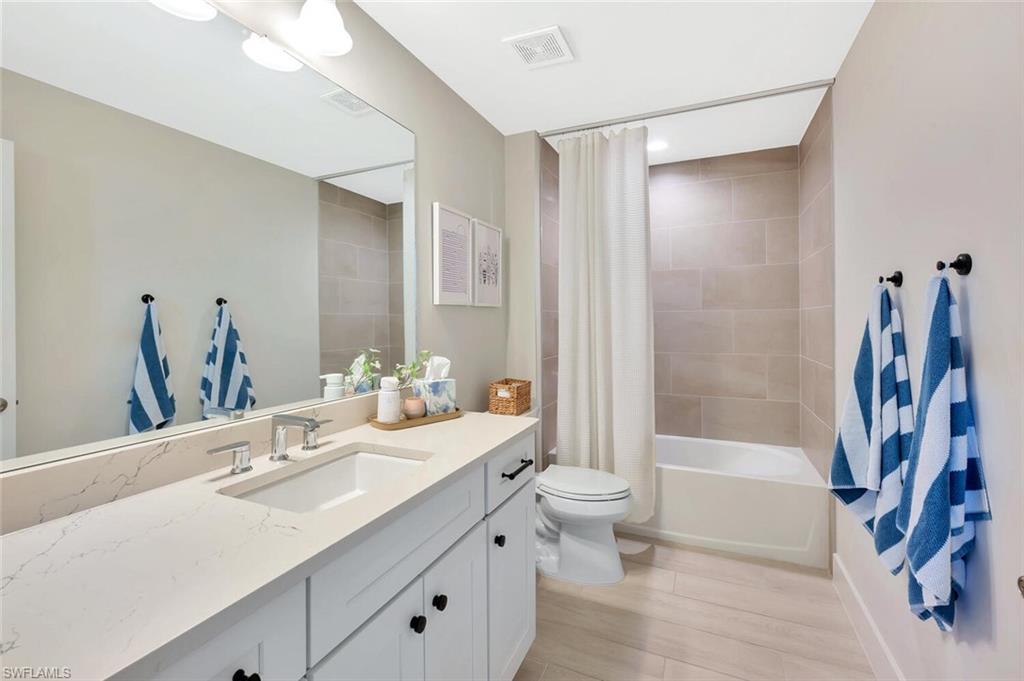 2nd level 3rd full bathroom