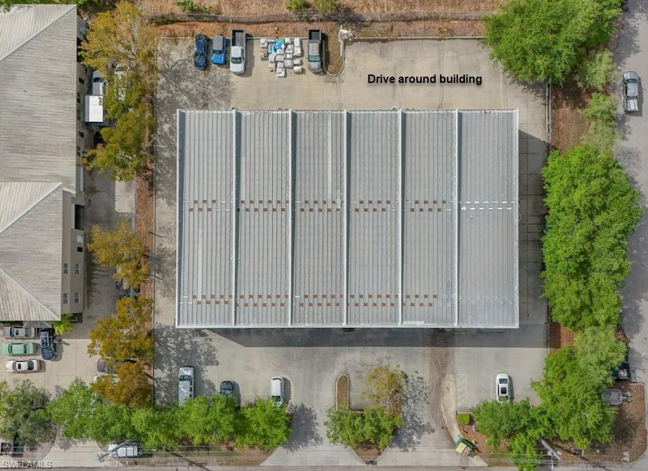 Poured concrete roof with Steel Q deck