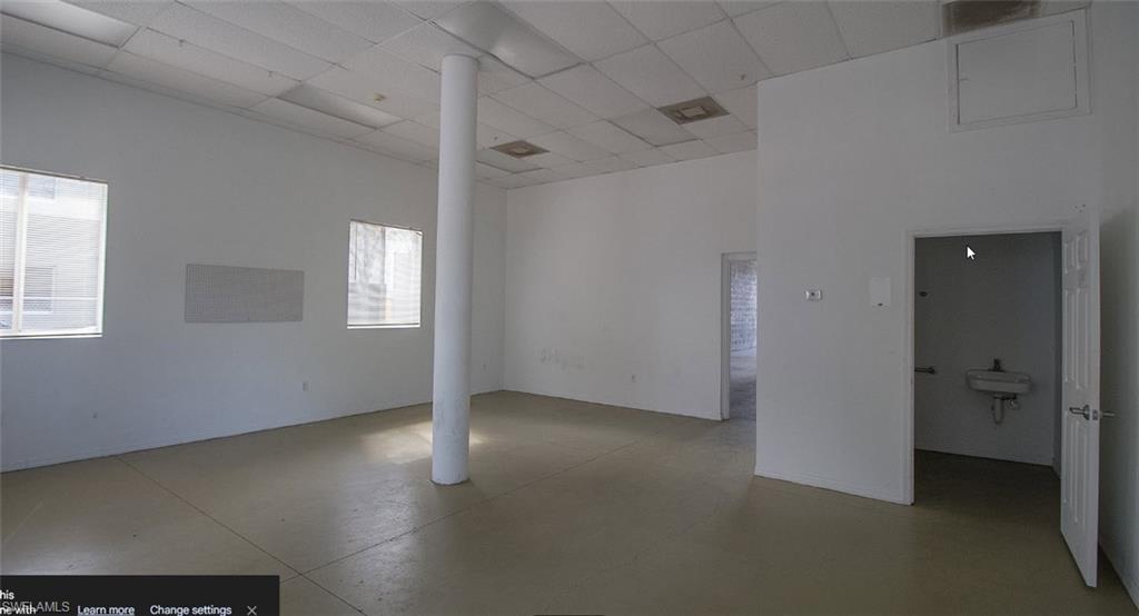 Unit 1 office or showroom 626 sq ft