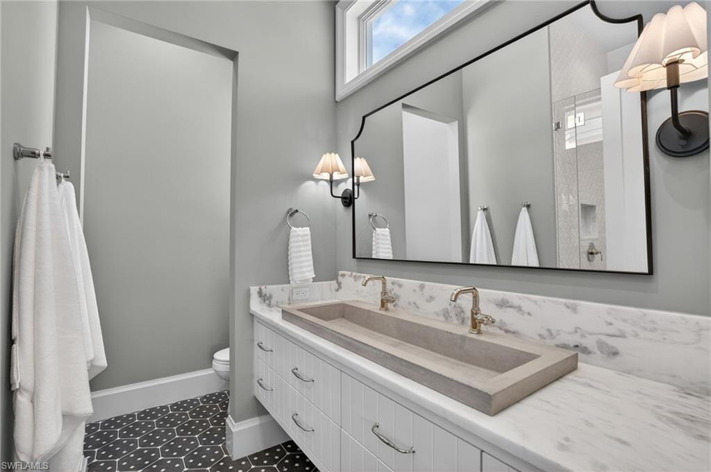 27450 Hickory BLVD photo 24