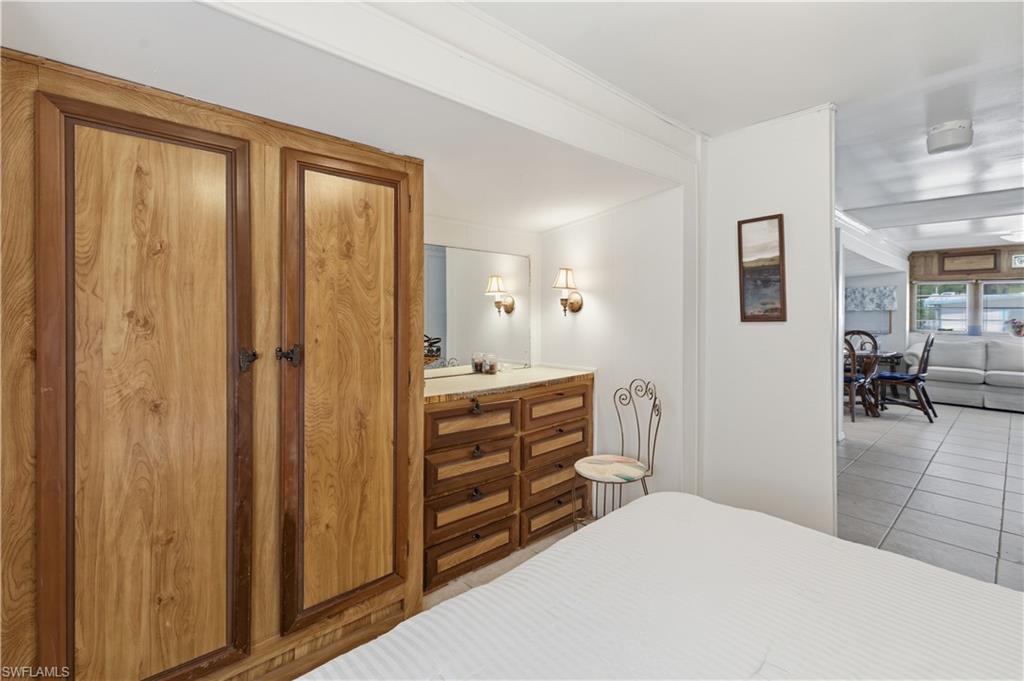 17 Jade DR 17J photo 13