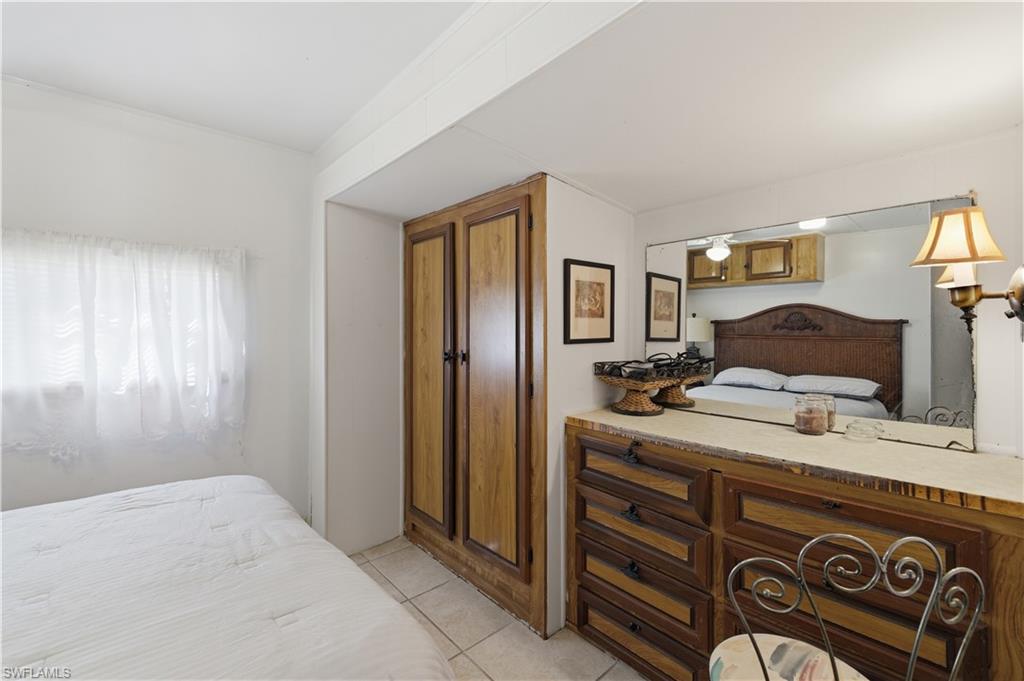 17 Jade DR 17J photo 11
