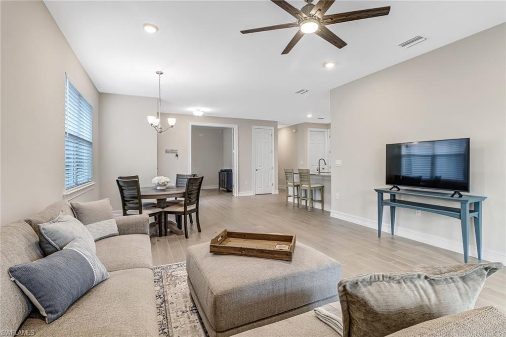 1148 Enbrook LOOP photo 9