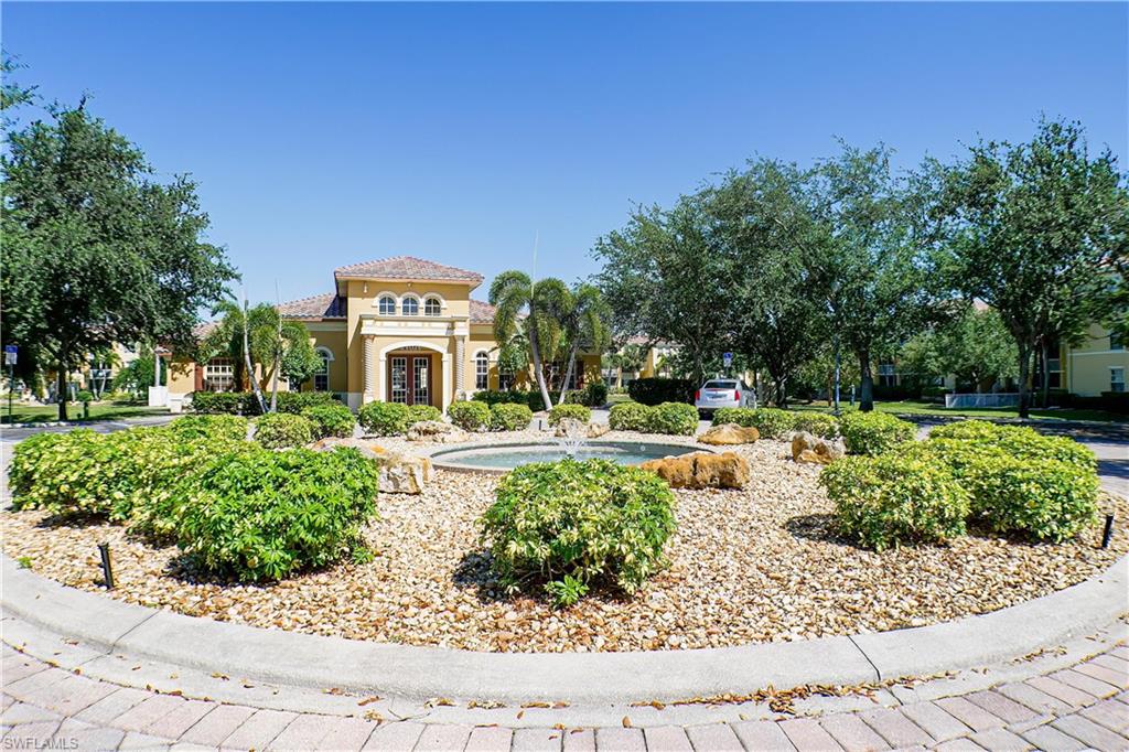 4113 residence DR 211