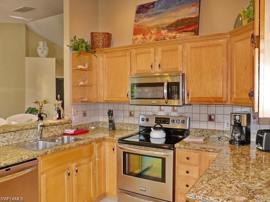 264 Castaways ST photo 6