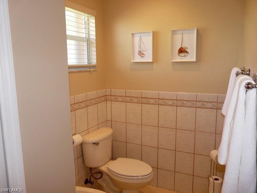 264 Castaways ST photo 13