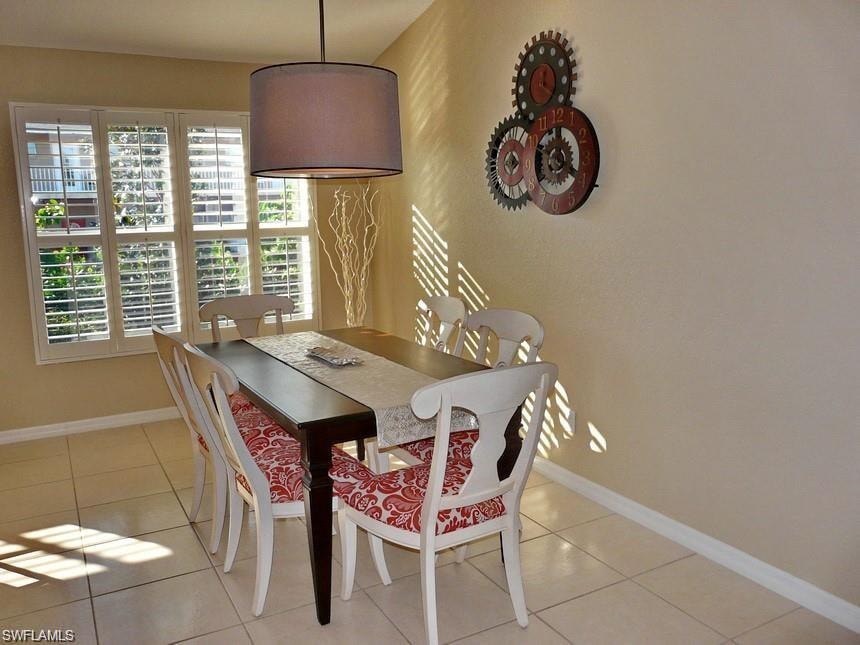264 Castaways ST photo 7