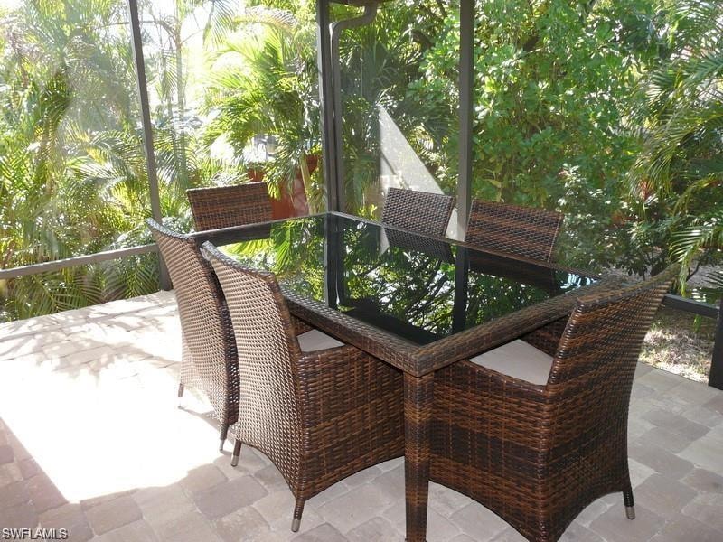 264 Castaways ST photo 18