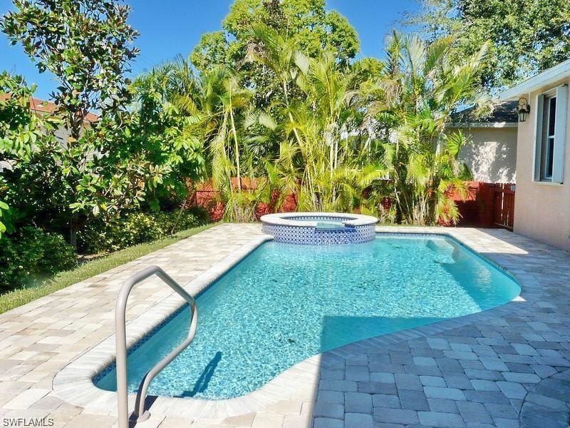 264 Castaways ST photo 15