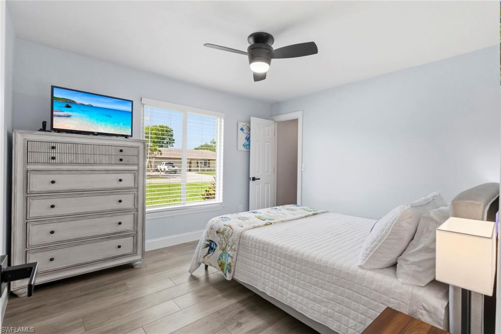 6048 Perthshire LN photo 23