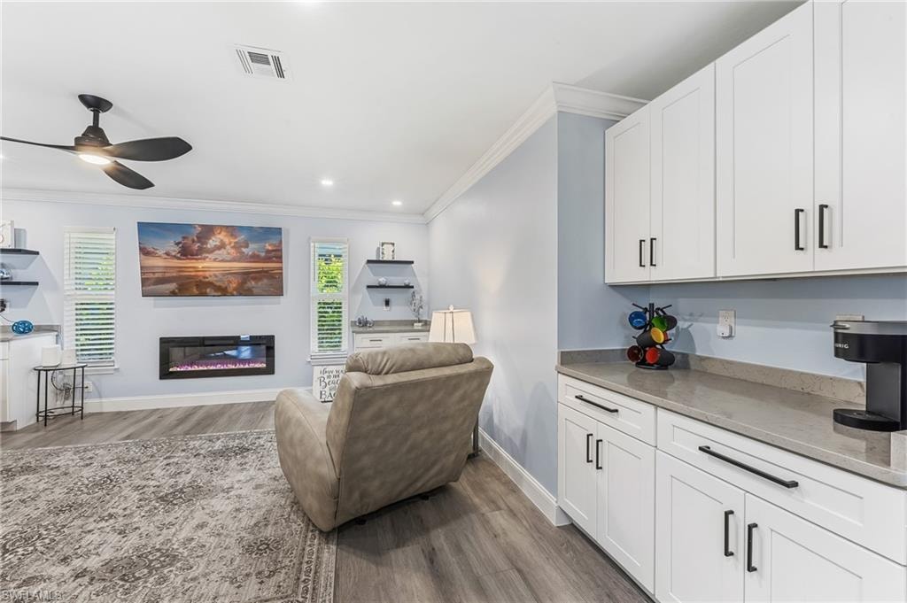 6048 Perthshire LN photo 17