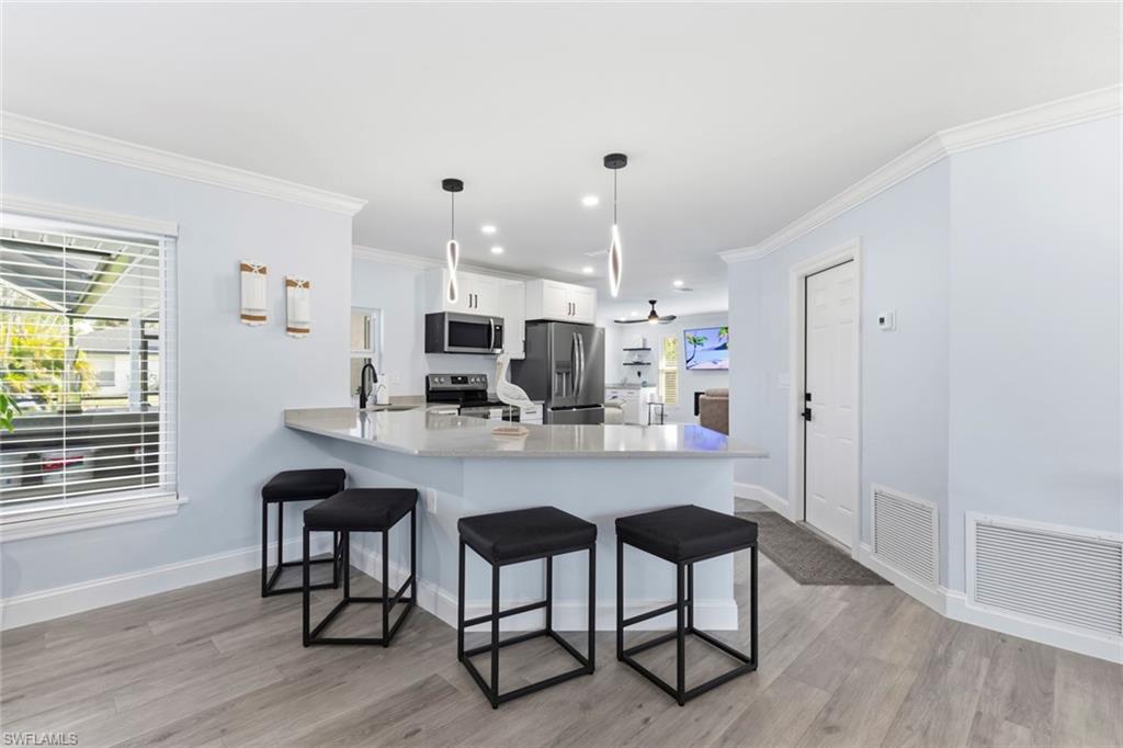 6048 Perthshire LN photo 11