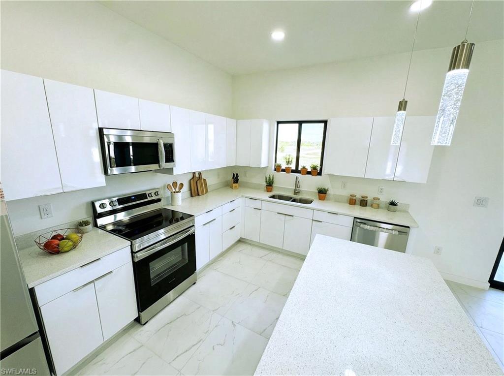 4333 NW 34th LN photo 6