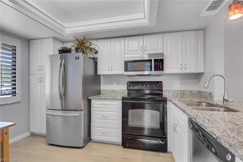 9861 Alabama ST 3 photo 6