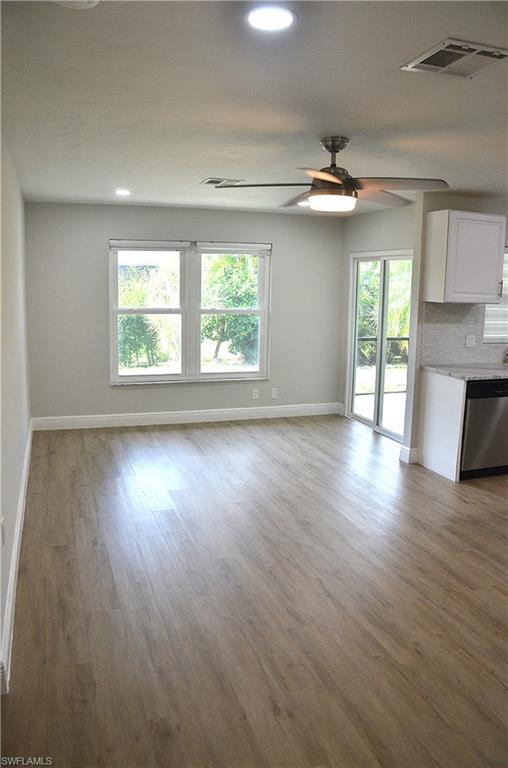 Den/Game Room/2nd Living room