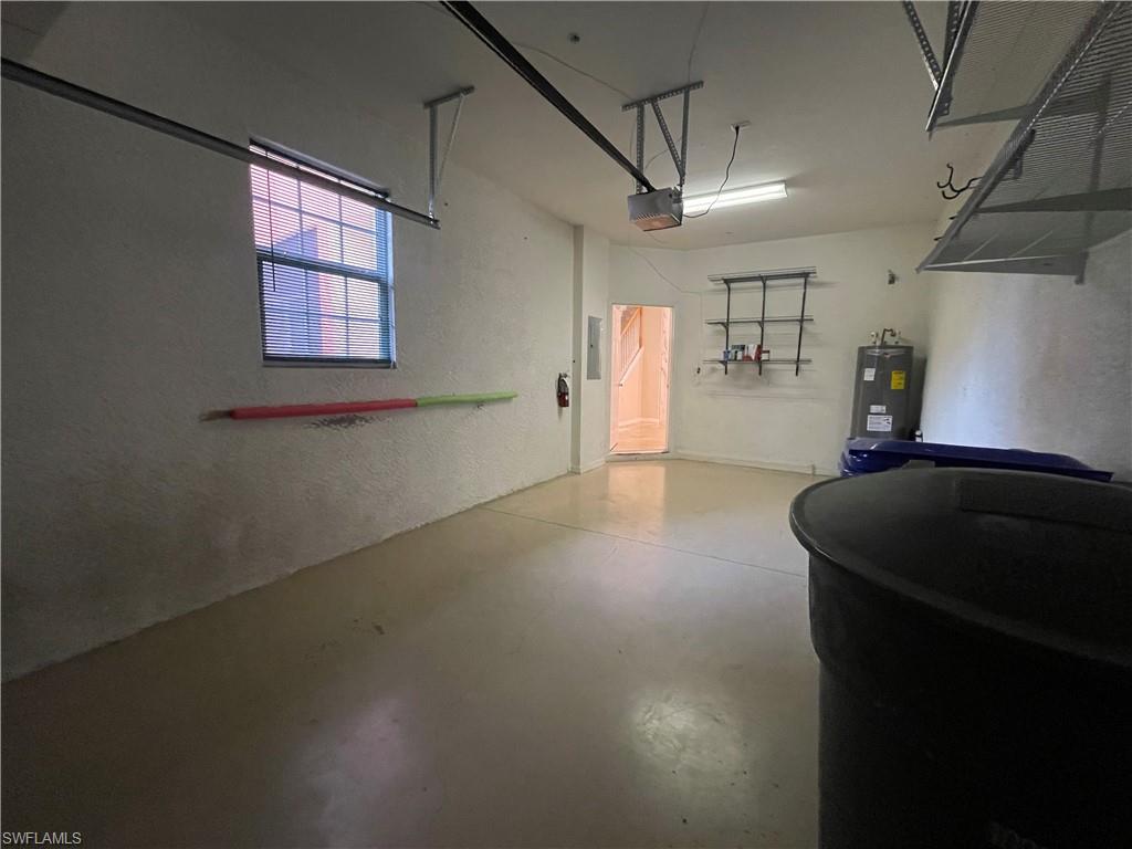 garage clean and with a window.