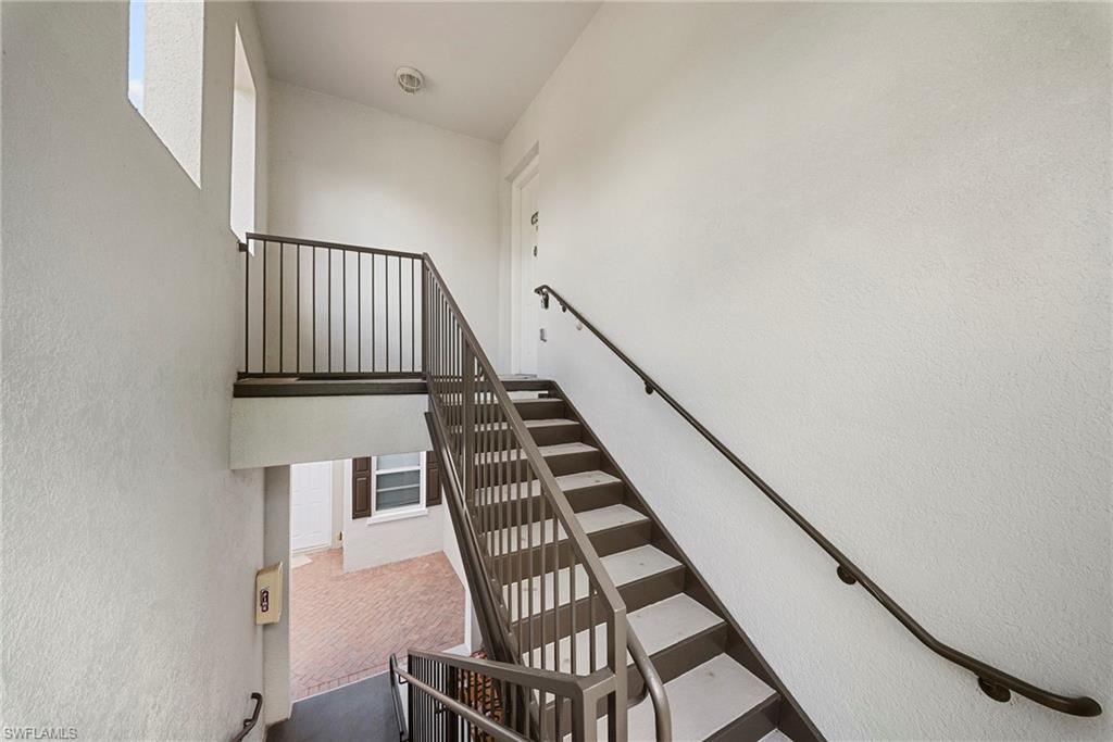 970 Peggy CIR 604 photo 7