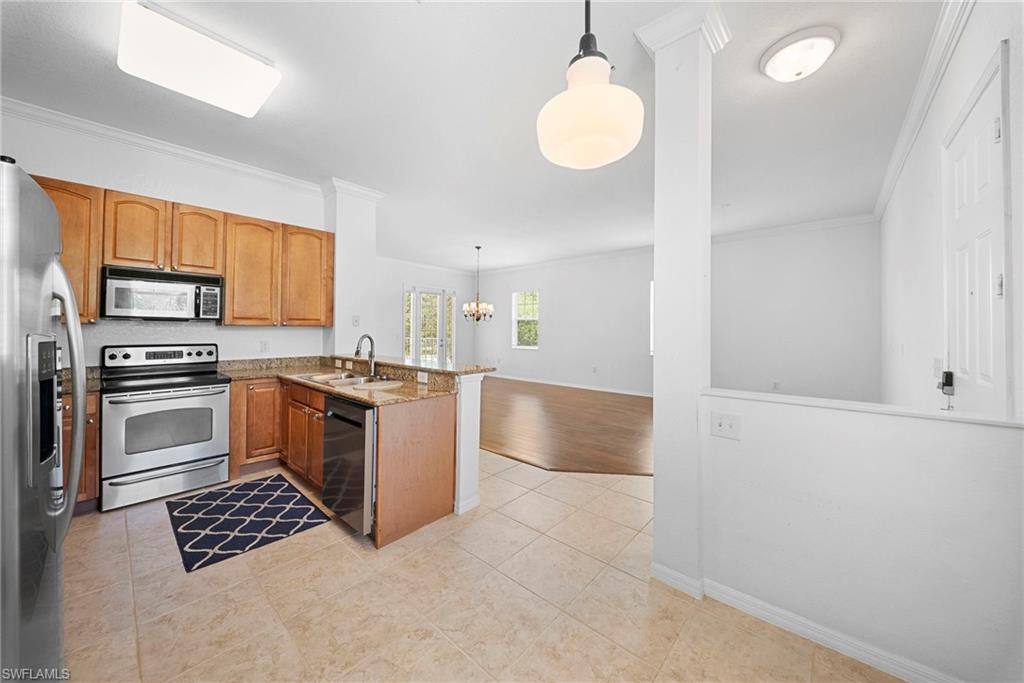970 Peggy CIR 604 photo 19