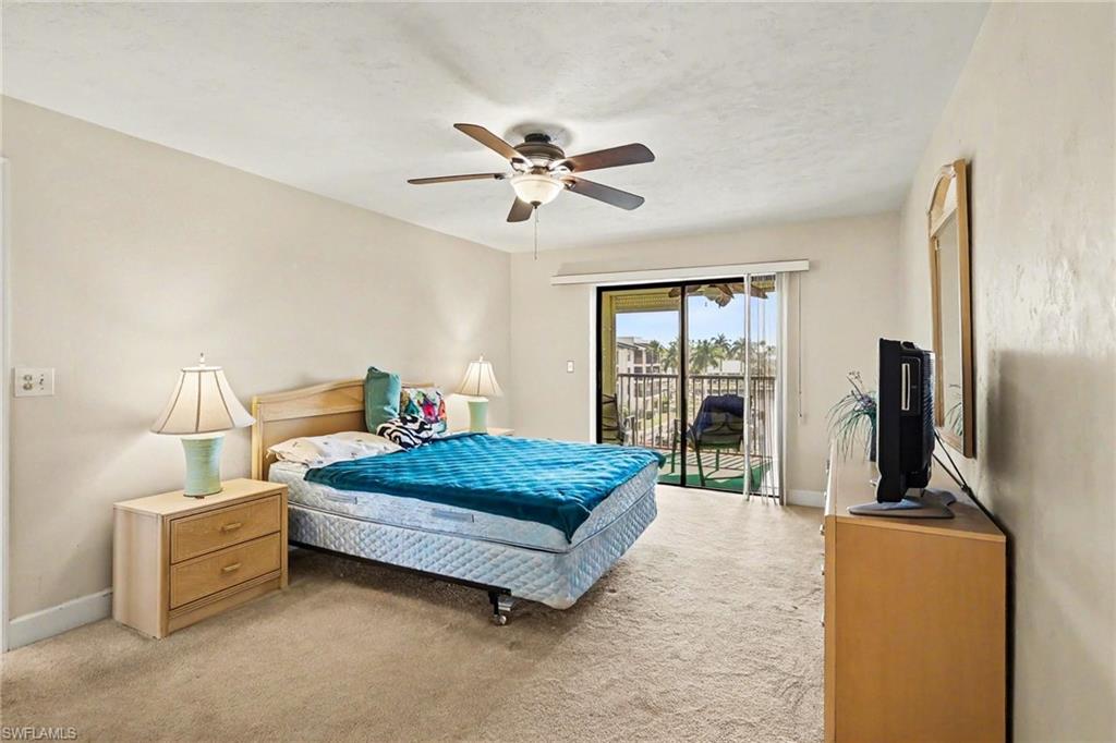 4703 SE 17th PL 404 photo 7