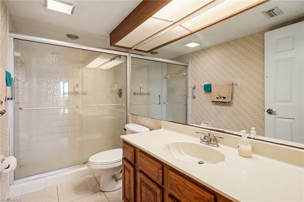 4703 SE 17th PL 404 photo 8